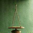 Balanță echilibrată sau moleculă abstractă